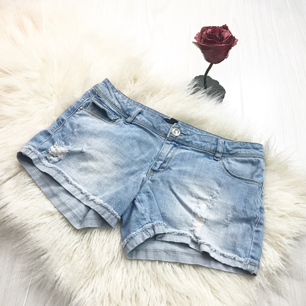 Forever 21 distressed jeans shorts (waist measures 32")